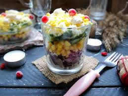лаваш с красной рыбой и плавленым сыром и огурцом Salat Iz Svinogo Serdca S Kukuruzoj Ogurcom I Yajcom Recept S Foto Recept Salaty Svinya Yajca