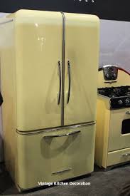 vintage refrigerator, retro kitchen