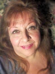 Samantha Arthur's Instagram, Twitter & Facebook