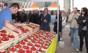Profitez Du Tout Dernier Marche Avant Noel Fruits Et Legumes Alimentation Alimentaire