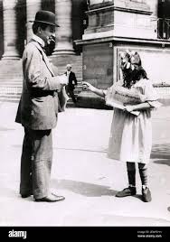 Streets photograph hi-res stock photography and images