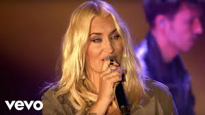 See what sarah fischer (sarahnicfisch) has discovered on pinterest, the world's biggest collection of ideas. Sarah Connor Wie Schon Du Bist Live In Dresden 2016 Youtube