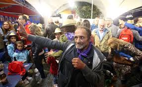 Cantante claudio valdés, conocido como el gitano, muere en trágico accidente en la viii región bíobío confirmó la información del fallecimiento de el gitano, conocido por el programa talento chileno. Adios A Manolin El Gitano El Mendigo Mas Popular De Oviedo El Comercio