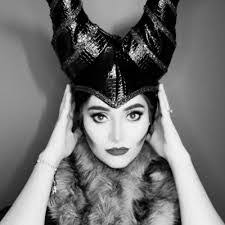 Fany Reyes's Instagram, Twitter & Facebook