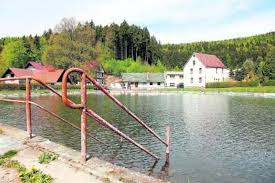 Schmalkalden Schwimmbad Schrumpft Zum Teich Region Insudthuringen