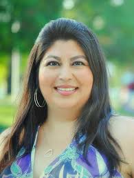 Laurie Marroquin's Instagram, Twitter & Facebook