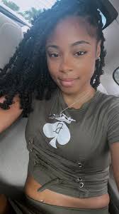 Lashea Lee (@3shayshay)