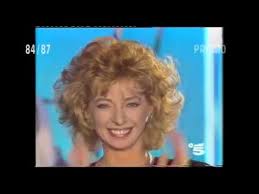 Barbara palombelli conduce la nuova edizione dello storico programma che vede due contendenti affidare la soluzione del loro contrasto al giudizio di un giudice arbitro. 1984 1987 Canale 5 Promo Youtube