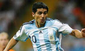 Maradona efface Riquelme