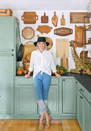 The kentucky artisan center at berea features the work of over 800 kentucky artisans creating every category of modern and traditional crafts, two dimensional art, and other visual arts; 20 Gallery Wall Ideas How To Make A Gallery Wall