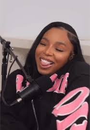 Keshia Dennis's Instagram, Twitter & Facebook