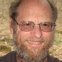 دانیل لرچ نویسنده کتاب جامعه سازگار