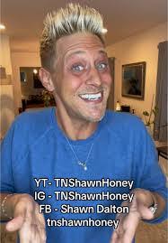 Shawn Bounds's Instagram, Twitter & Facebook