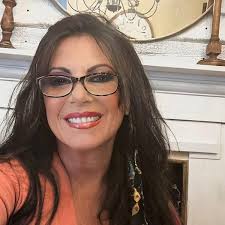 True and Enchanting Bedtime Stories For Kids (Ages 4-9): Delightful Tales  to Spark Imagination, Promote Education, Build Confidence, Instill Empathy  and Foster a Lifelong Love for Reading: Rock, Renee', Koontz, Resa, Rock,