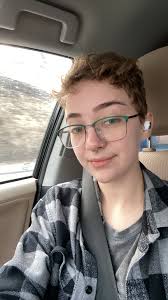 Hi, I'm in my mid-twenties and recently moved to the Berkeley/Oakland area.  I'm a student and looking for temporary housing for October, with the  possibility of extending for another month. I don't