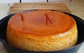 Blatul este usor insiropat de la siropul lasat de crema. CremÄƒ De ZahÄƒr Ars