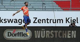 € * 19.10.1991 in hamburg, deutschland Almanya Yi Sallamisti Yeni Takimi Sasirtti