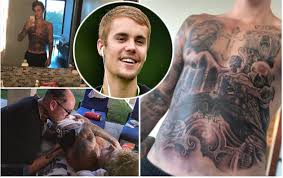 Unfortunately, at the moment, the website and products are only. Bieber Ma Uz Pres 60 Kerek Nechal Si Potetovat Cely Pekac Buchet Expres Cz