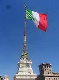 Bandiera della repubblica italiana, il tricolore italiano) ist das bedeutendste staatssymbol der italienischen republik. Flagge Italiens Wikipedia