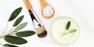 Sèche toi la peau du visage après l'avoir mouillé et utilise de l'eau froide. Comment Prendre Soin De Sa Peau Naturellement Marie Claire