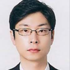 배우 한예슬이 직접 밝힌 재벌 전 남자친구는 디와이홀딩스 원진 부회장이다. A3euelvyj4owom