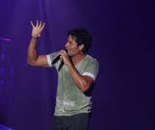 The album debuted at number two on the top latin album chart selling 17,000 copies in its first week of release. Chayanne Tour Announcements 2021 2022 Notifications Dates Concerts Tickets Songkick