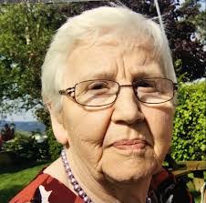 Noreen Tobin's Instagram, Twitter & Facebook