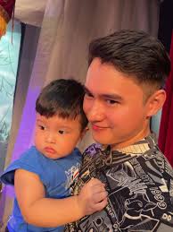 Vợ cũ cầu thủ Phan Thanh Bình sinh con thứ 2 tròn xoe bụ bẫm với chồng kém  8 tuổi