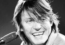 #frasi #canzoni #fabrizio de andre #de andrè #un chimico #amore #viso #sorriso #colore. Dori Ghezzi Un Libro Per Dire Fabrizio De Andre E Ancora Con Noi Famiglia Cristiana