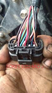 Pertama kita bahas kabel yang keluar dari spul nya, ada 5 kabel yang keluar dari sana. Soket Ecu Ecm Dan Sensor Lengkap Mio J