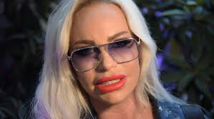 Gina absolutely gorgeous and loves to have a good time. Eklat Bei Kampf Der Realitystars Gina Lisa Lohfink Rastet Aus Stars