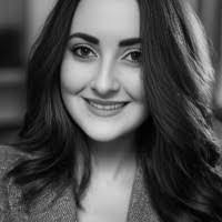 Jess Deaton's Instagram, Twitter & Facebook