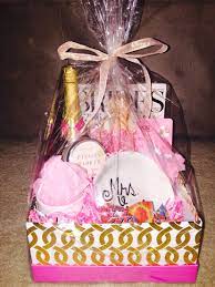 Engagement Gift Basket I Made For My Newly Engaged Best Friend Wedding Engaged Engagement Party Gifts Best Friend Wedding Gifts Wedding Gifts For Friends