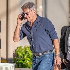 Ха́ррисон форд — американский актёр кино и телевидения, продюсер. Harrison Ford Is A Proper Pilot Who Wears A Proper Pilot S Watch Esquire Middle East