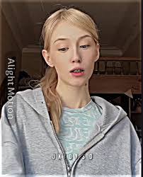 Lola Riley's Instagram, Twitter & Facebook