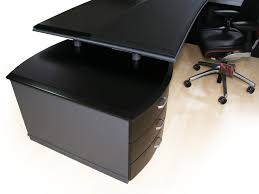 Schreibtische in schwarz dominieren jeden raum. Schreibtisch Modern Bei Buromobel Jourtym