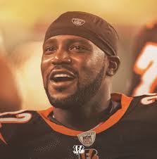 Katt Williams ran a 4.97 40-yard dash at 52 years old 💨 (🎥 @JaredVerse1)