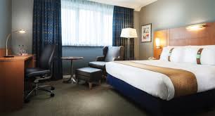The contemporary junction restaurant is located in the hotel, serving modern british cuisine. Holiday Inn London Kensington Forum Hotel London From 60 Lastminute Com