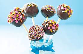 If your dough sticks to the mold we recommend using a bit powder sugar on simply use a silicone mold and follow our recipe for delicious cake pops without frosting! How To Make Cake Pops