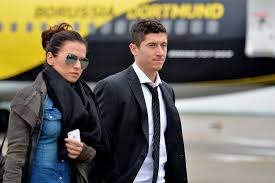 Der erste internationale titel dieser saison geht im hause lewandowski nicht an den star vom bvb. Robert Lewandowski Und Seine Frau Anna Ehe Kinder Fakten Uber Anna