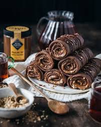 Emilie Franzo On Instagram Je Ne Sais Pas Vous Mais Moi Pour La Chandeleur Ce Sera Crepes Au Chocolat Fourrees Au Delicieux Pra In 2020 Food Food Photography Yum