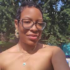 What time does Santa start his rounds tonight?