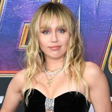 They grow out beautifully, too, just in case you get sick of them and want a change. 4 Celebrity Haircut Trends You Re Going To See Everywhere This Summer Bangs Bobs More Entertainment Tonight
