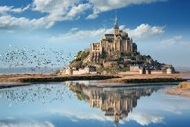 On ne compte que trs peu d'habitants dans cette localit moins de 1000 km du ple nord. 15 Lieux A Voir En Normandie Lonely Planet
