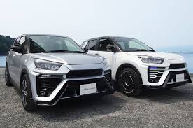 Duet antara toyota raize dan daihatsu rocky, tentu mampu bersaing di segmen suv. Toyota Raize Dan Daihatsu Rocky Kompakan Oplas Wajah Lamborghini Urus Gridoto Com