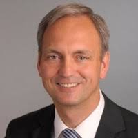 Deutsche bank ag is a german bank with presence in over 70 countries. Ralf Gretsch Senior Berater Geschaftskunden Deutsche Bank Linkedin