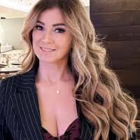 Stacey Vick's Instagram, Twitter & Facebook