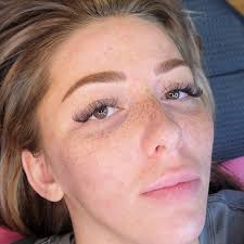 Kimberly Helton-Grindle as Kimberlygrindlebeauty