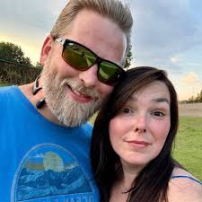 You ever been turnt off by somebody because of someone they previously  slept with? Like you fine but you slept wit so and so ugggghh!!