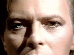 Why did david bowie have two different colour eyes? David Bowie Eyes Eyes Fotografia 38141400 Fanpop